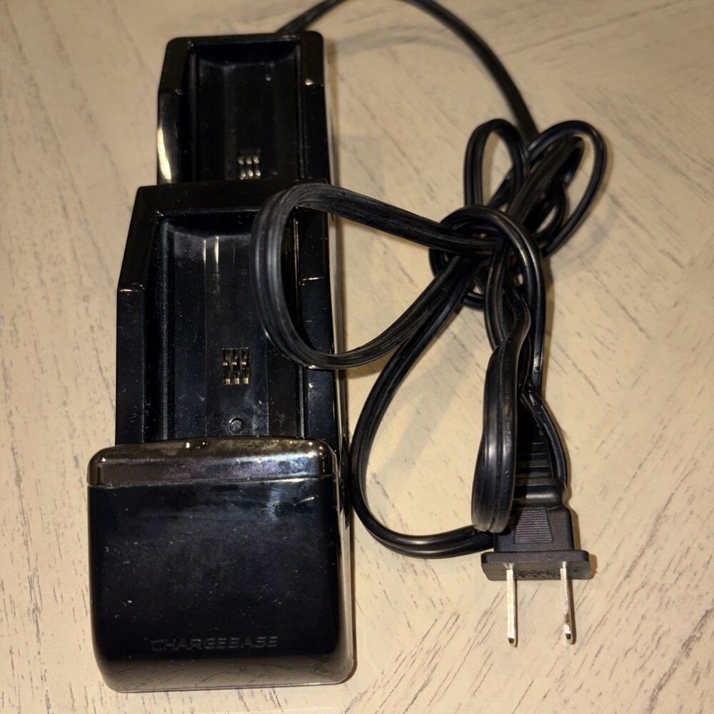 Nyko Dual Controller Charger/ Docking Station 86074-A50 Black for Xbox 360